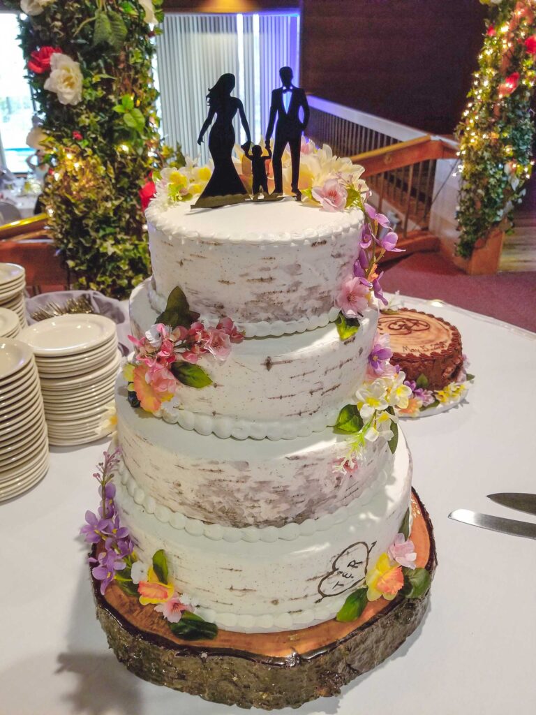 Wedding Cakes from Murphy's Bakery in Bad Axe Michigan